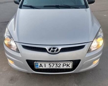 Серый Хендай i30, объемом двигателя 1.58 л и пробегом 300 тыс. км за 5600 $, фото 1 на Automoto.ua
