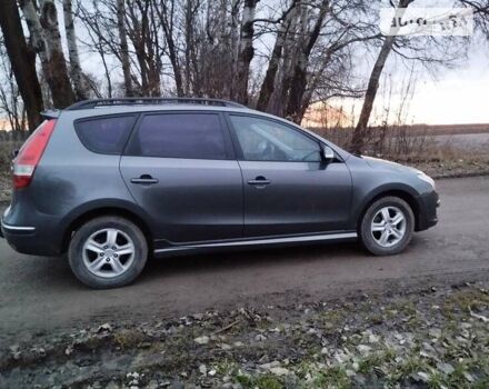 Сірий Хендай i30, об'ємом двигуна 1.58 л та пробігом 225 тис. км за 6900 $, фото 1 на Automoto.ua