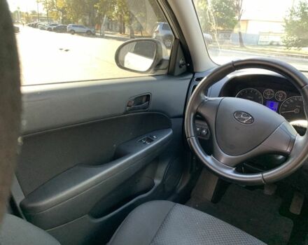 Серый Хендай i30, объемом двигателя 1.4 л и пробегом 200 тыс. км за 6200 $, фото 7 на Automoto.ua