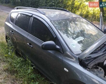 Серый Хендай i30, объемом двигателя 1.4 л и пробегом 228 тыс. км за 2700 $, фото 2 на Automoto.ua