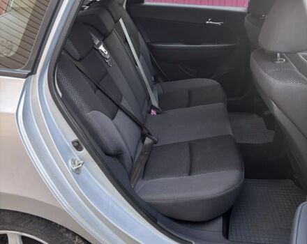 Сірий Хендай i30, об'ємом двигуна 1.6 л та пробігом 206 тис. км за 6100 $, фото 4 на Automoto.ua