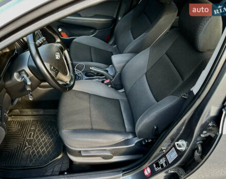 Серый Хендай i30, объемом двигателя 1.59 л и пробегом 229 тыс. км за 6900 $, фото 17 на Automoto.ua