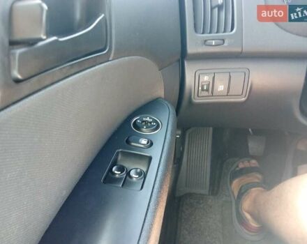 Серый Хендай i30, объемом двигателя 1.6 л и пробегом 211 тыс. км за 5800 $, фото 12 на Automoto.ua