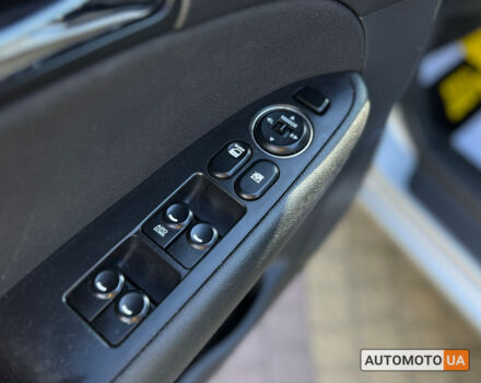 Серый Хендай i30, объемом двигателя 1.6 л и пробегом 305 тыс. км за 6800 $, фото 14 на Automoto.ua