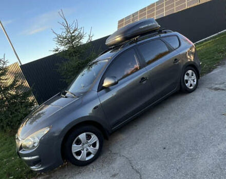 Серый Хендай i30, объемом двигателя 1.4 л и пробегом 221 тыс. км за 7200 $, фото 2 на Automoto.ua