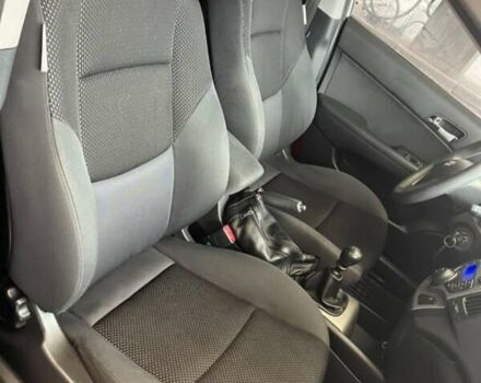 Серый Хендай i30, объемом двигателя 1.6 л и пробегом 255 тыс. км за 5500 $, фото 6 на Automoto.ua