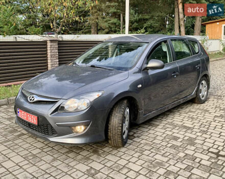 Сірий Хендай i30, об'ємом двигуна 1.6 л та пробігом 222 тис. км за 5100 $, фото 22 на Automoto.ua