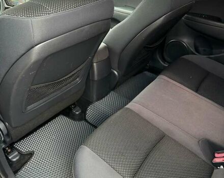 Серый Хендай i30, объемом двигателя 1.58 л и пробегом 263 тыс. км за 5400 $, фото 11 на Automoto.ua