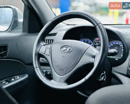 Серый Хендай i30, объемом двигателя 1.6 л и пробегом 265 тыс. км за 6999 $, фото 22 на Automoto.ua