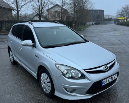 Сірий Хендай i30, об'ємом двигуна 1.6 л та пробігом 223 тис. км за 5350 $, фото 3 на Automoto.ua