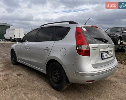 Серый Хендай i30, объемом двигателя 1.6 л и пробегом 447 тыс. км за 5200 $, фото 4 на Automoto.ua