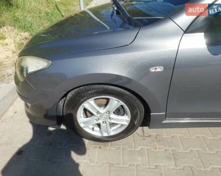 Серый Хендай i30, объемом двигателя 1.6 л и пробегом 251 тыс. км за 6500 $, фото 11 на Automoto.ua