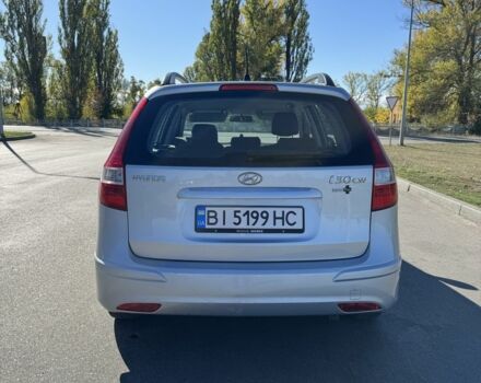 Серый Хендай i30, объемом двигателя 1.4 л и пробегом 240 тыс. км за 5300 $, фото 4 на Automoto.ua
