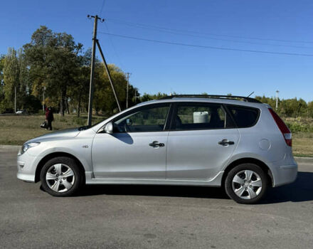 Серый Хендай i30, объемом двигателя 1.4 л и пробегом 242 тыс. км за 4999 $, фото 2 на Automoto.ua