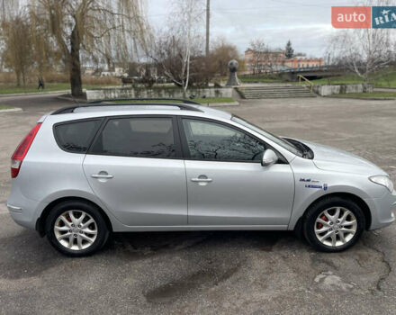 Сірий Хендай i30, об'ємом двигуна 1.58 л та пробігом 282 тис. км за 6150 $, фото 9 на Automoto.ua