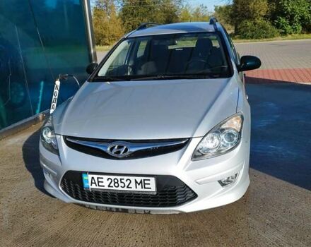 Серый Хендай i30, объемом двигателя 1.6 л и пробегом 115 тыс. км за 6700 $, фото 7 на Automoto.ua