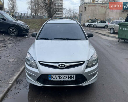 Серый Хендай i30, объемом двигателя 1.58 л и пробегом 349 тыс. км за 6000 $, фото 1 на Automoto.ua
