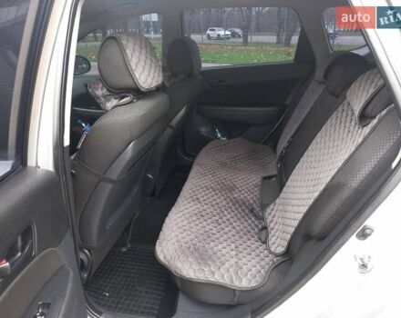 Серый Хендай i30, объемом двигателя 1.59 л и пробегом 250 тыс. км за 7200 $, фото 5 на Automoto.ua