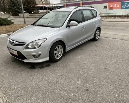 Сірий Хендай i30, об'ємом двигуна 1.6 л та пробігом 394 тис. км за 6200 $, фото 8 на Automoto.ua