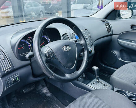 Серый Хендай i30, объемом двигателя 1.6 л и пробегом 265 тыс. км за 6999 $, фото 14 на Automoto.ua