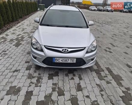 Серый Хендай i30, объемом двигателя 1.58 л и пробегом 264 тыс. км за 5700 $, фото 4 на Automoto.ua