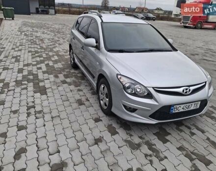 Серый Хендай i30, объемом двигателя 1.58 л и пробегом 264 тыс. км за 5700 $, фото 1 на Automoto.ua