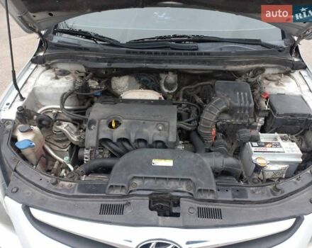 Серый Хендай i30, объемом двигателя 1.59 л и пробегом 250 тыс. км за 7200 $, фото 10 на Automoto.ua