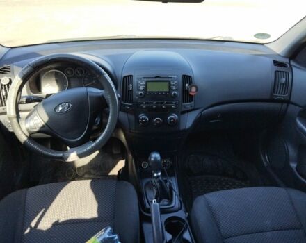 Серый Хендай i30, объемом двигателя 0 л и пробегом 275 тыс. км за 5300 $, фото 6 на Automoto.ua
