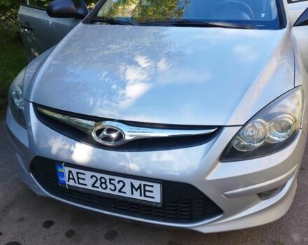 Серый Хендай i30, объемом двигателя 1.6 л и пробегом 114 тыс. км за 6700 $, фото 4 на Automoto.ua