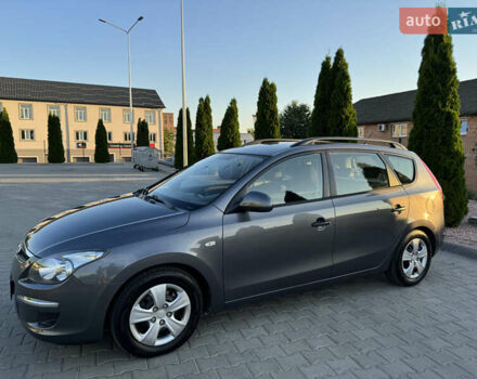 Серый Хендай i30, объемом двигателя 1.58 л и пробегом 275 тыс. км за 5999 $, фото 9 на Automoto.ua