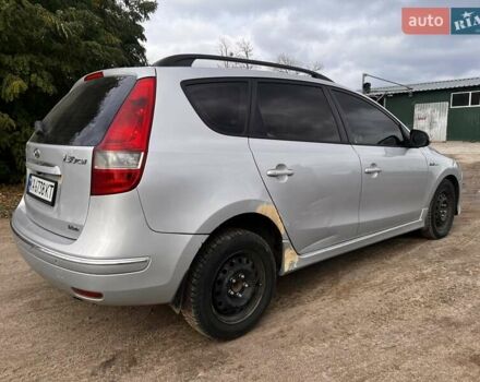 Серый Хендай i30, объемом двигателя 1.6 л и пробегом 447 тыс. км за 5200 $, фото 2 на Automoto.ua