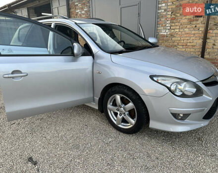 Серый Хендай i30, объемом двигателя 1.58 л и пробегом 225 тыс. км за 6400 $, фото 21 на Automoto.ua