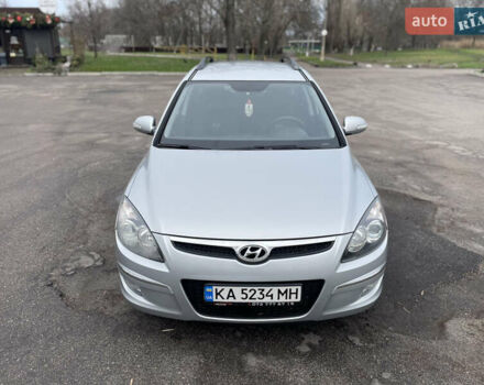 Сірий Хендай i30, об'ємом двигуна 1.58 л та пробігом 282 тис. км за 6150 $, фото 13 на Automoto.ua