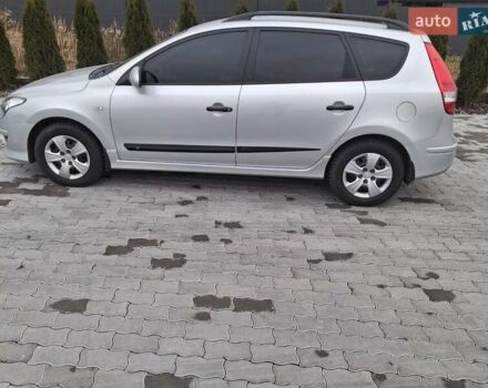 Серый Хендай i30, объемом двигателя 1.58 л и пробегом 264 тыс. км за 5700 $, фото 5 на Automoto.ua