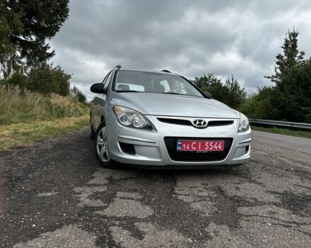 Серый Хендай i30, объемом двигателя 1.4 л и пробегом 260 тыс. км за 5550 $, фото 6 на Automoto.ua