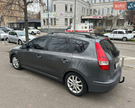 Сірий Хендай i30, об'ємом двигуна 1.58 л та пробігом 230 тис. км за 3450 $, фото 6 на Automoto.ua