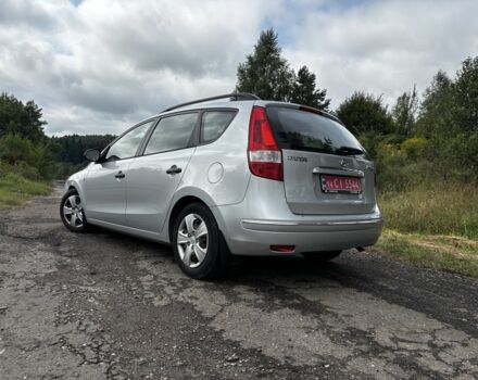 Серый Хендай i30, объемом двигателя 1.4 л и пробегом 260 тыс. км за 5550 $, фото 2 на Automoto.ua