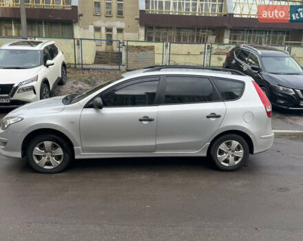 Серый Хендай i30, объемом двигателя 1.58 л и пробегом 349 тыс. км за 6000 $, фото 2 на Automoto.ua