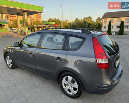 Серый Хендай i30, объемом двигателя 1.58 л и пробегом 275 тыс. км за 5999 $, фото 8 на Automoto.ua