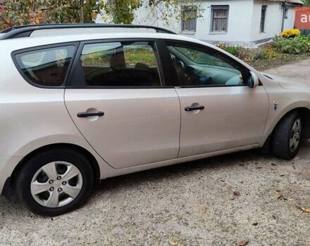 Сірий Хендай i30, об'ємом двигуна 1.58 л та пробігом 253 тис. км за 5500 $, фото 3 на Automoto.ua