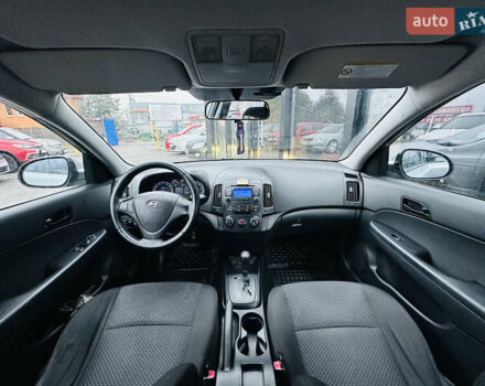 Серый Хендай i30, объемом двигателя 1.6 л и пробегом 265 тыс. км за 6999 $, фото 21 на Automoto.ua