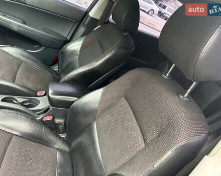 Сірий Хендай i30, об'ємом двигуна 1.58 л та пробігом 230 тис. км за 3450 $, фото 12 на Automoto.ua