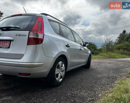 Серый Хендай i30, объемом двигателя 1.4 л и пробегом 260 тыс. км за 5500 $, фото 12 на Automoto.ua