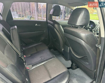 Сірий Хендай i30, об'ємом двигуна 1.58 л та пробігом 230 тис. км за 3450 $, фото 14 на Automoto.ua