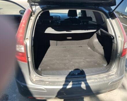 Серый Хендай i30, объемом двигателя 0 л и пробегом 275 тыс. км за 5300 $, фото 12 на Automoto.ua