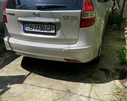 Серый Хендай i30, объемом двигателя 1.6 л и пробегом 191 тыс. км за 7000 $, фото 7 на Automoto.ua