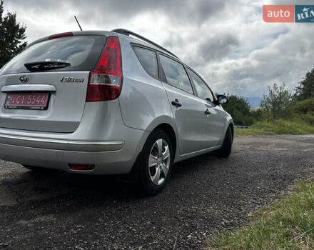 Серый Хендай i30, объемом двигателя 1.4 л и пробегом 260 тыс. км за 5500 $, фото 10 на Automoto.ua