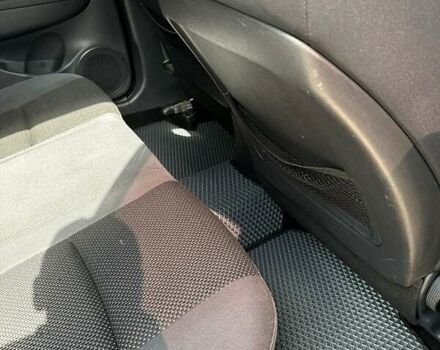 Серый Хендай i30, объемом двигателя 1.58 л и пробегом 263 тыс. км за 5400 $, фото 13 на Automoto.ua