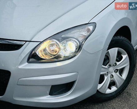 Серый Хендай i30, объемом двигателя 1.6 л и пробегом 265 тыс. км за 6999 $, фото 10 на Automoto.ua