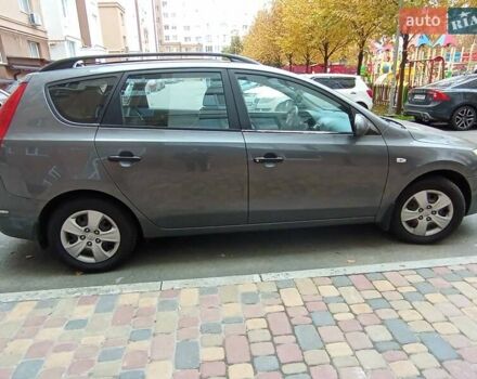 Сірий Хендай i30, об'ємом двигуна 1.4 л та пробігом 175 тис. км за 5500 $, фото 2 на Automoto.ua